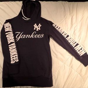Women's size small NY Yankees hooded sweatshirt